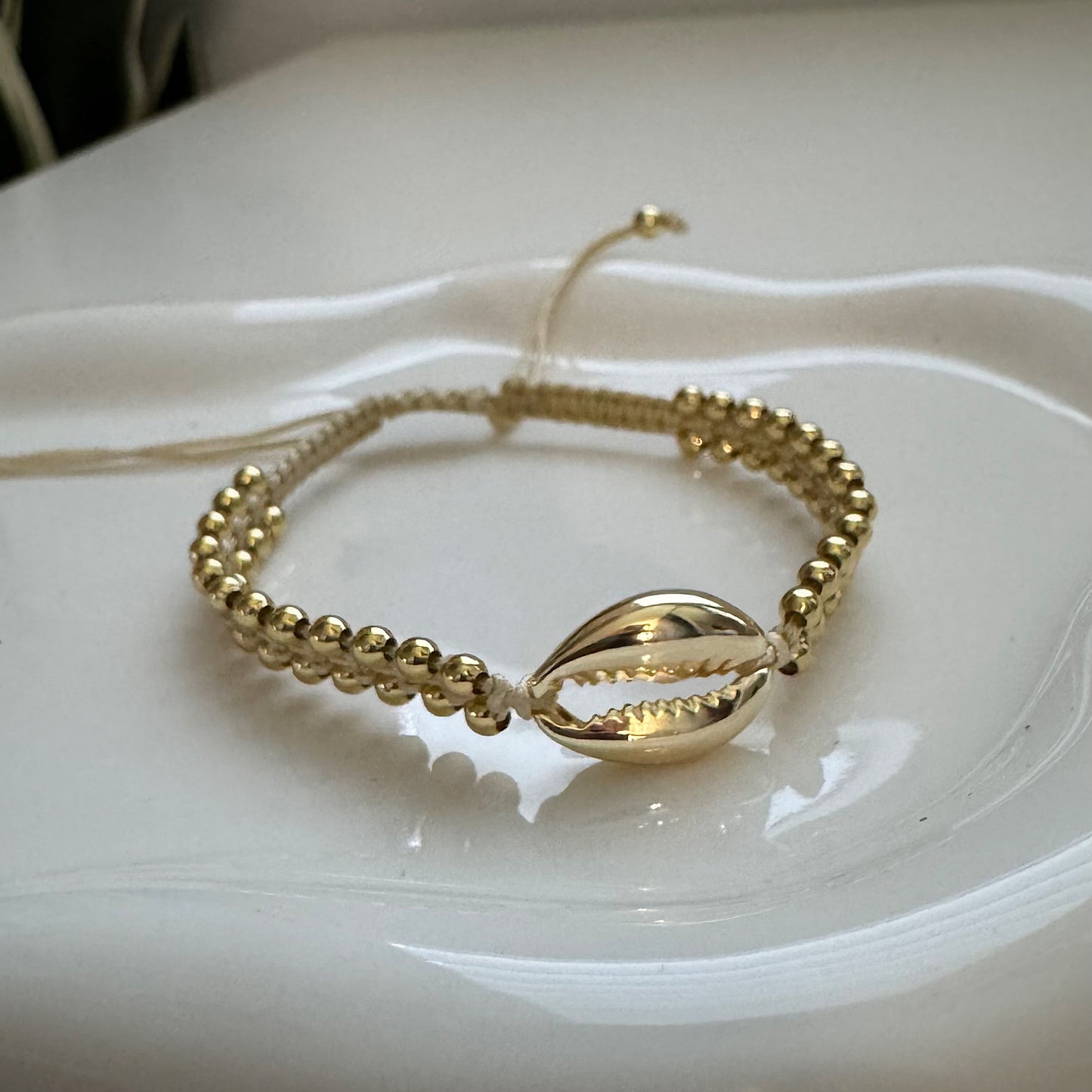 concha beaded bracelet