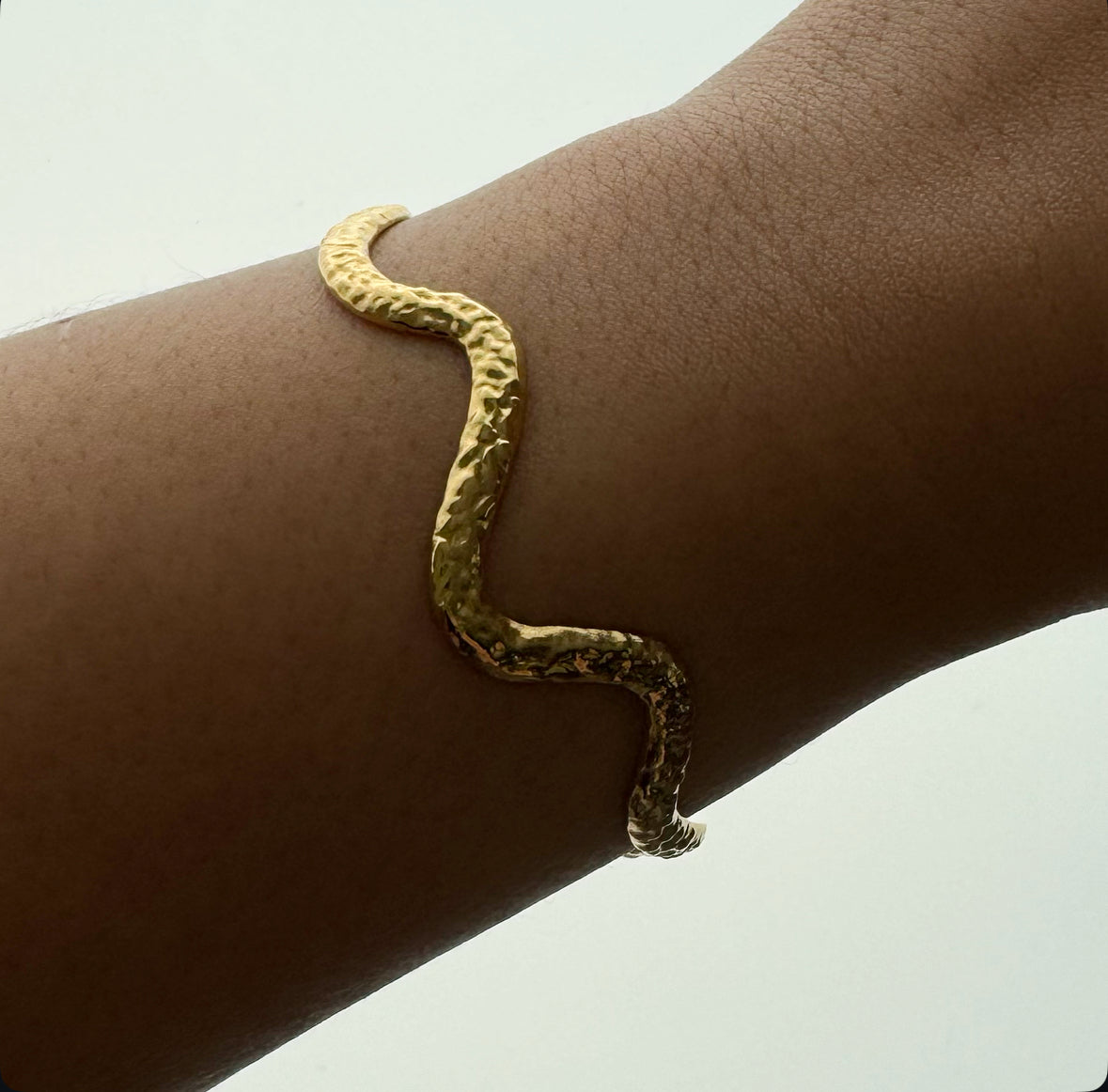 wavy bangle