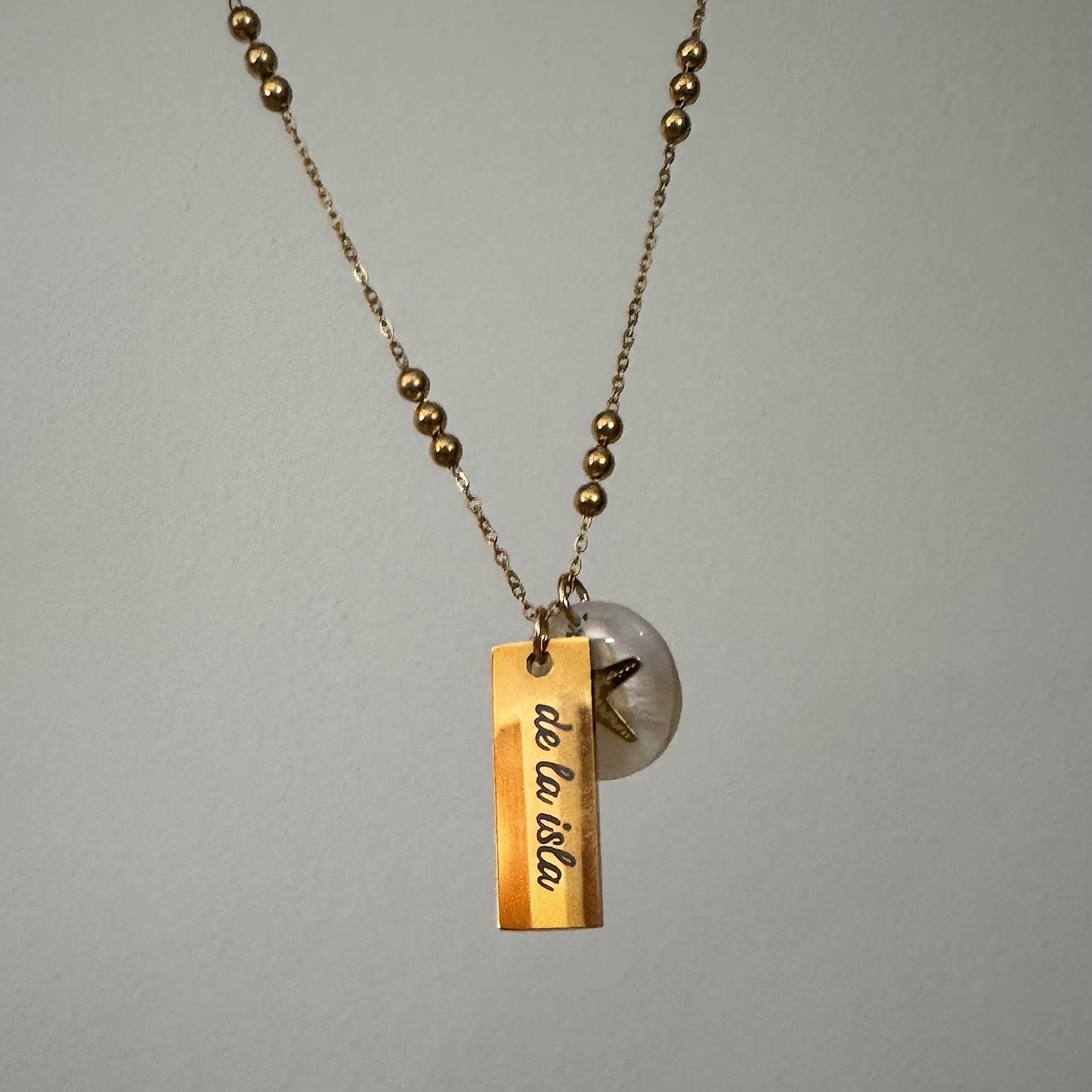 de la isla necklace