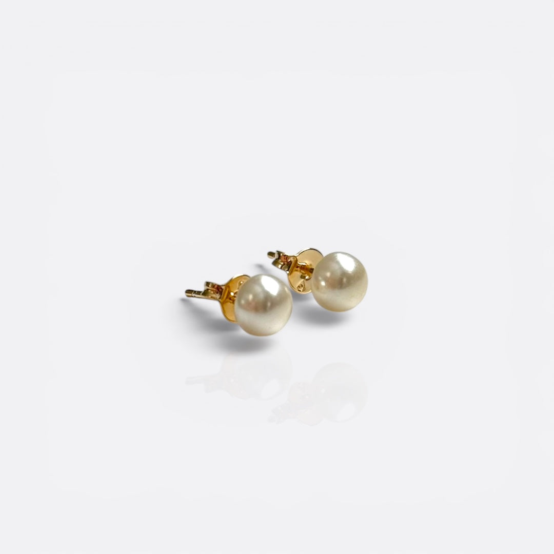 perlita studs