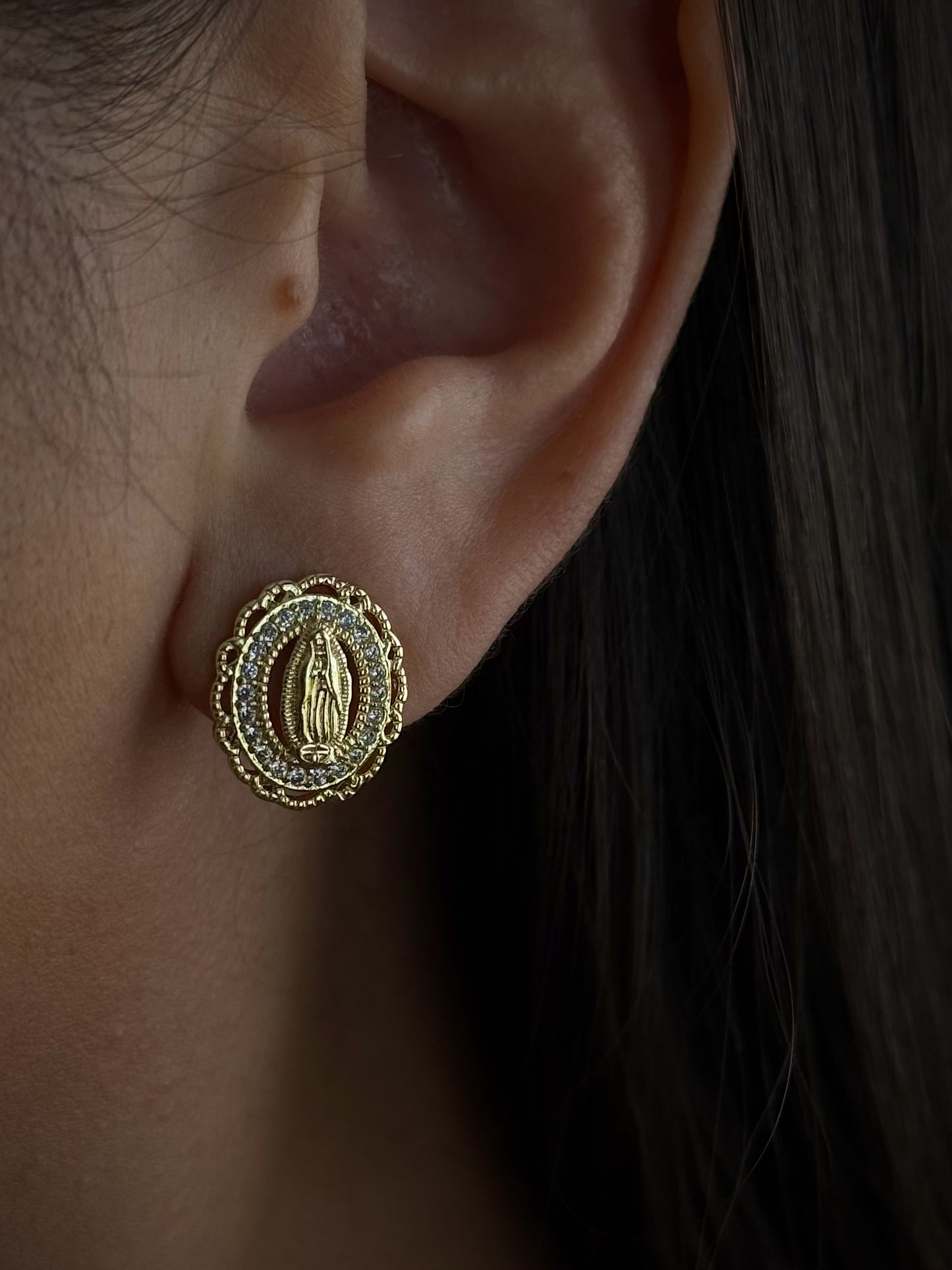 virgen studs
