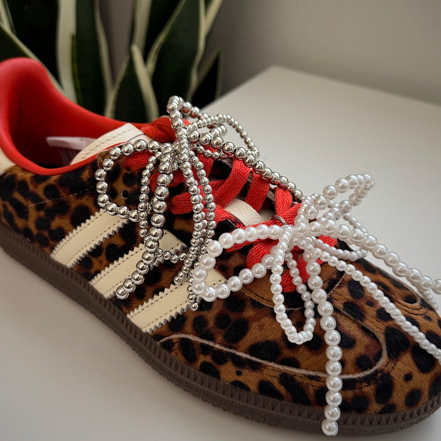 sneaker bow