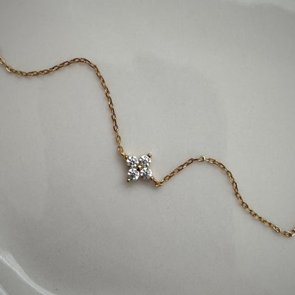 dainty flower bracelet