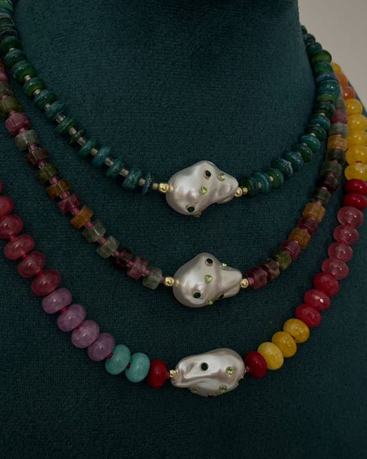 colores beaded necklace
