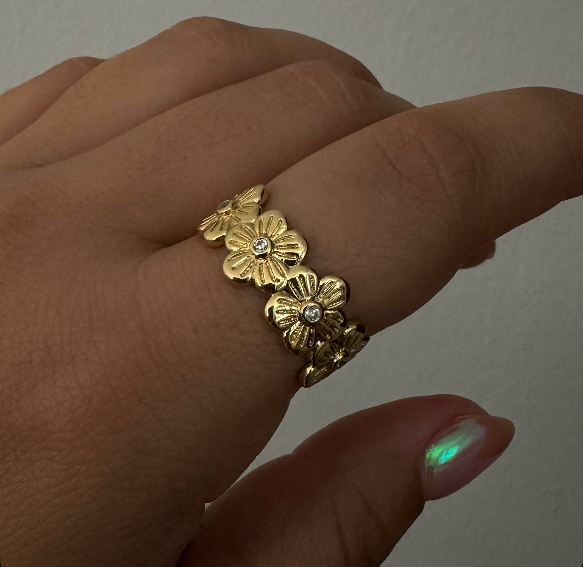 flores ring