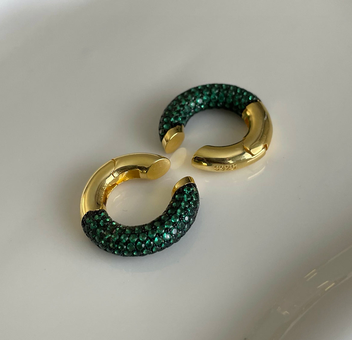 emerald bling earcuff