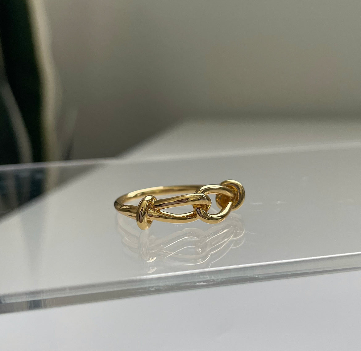 looped ring